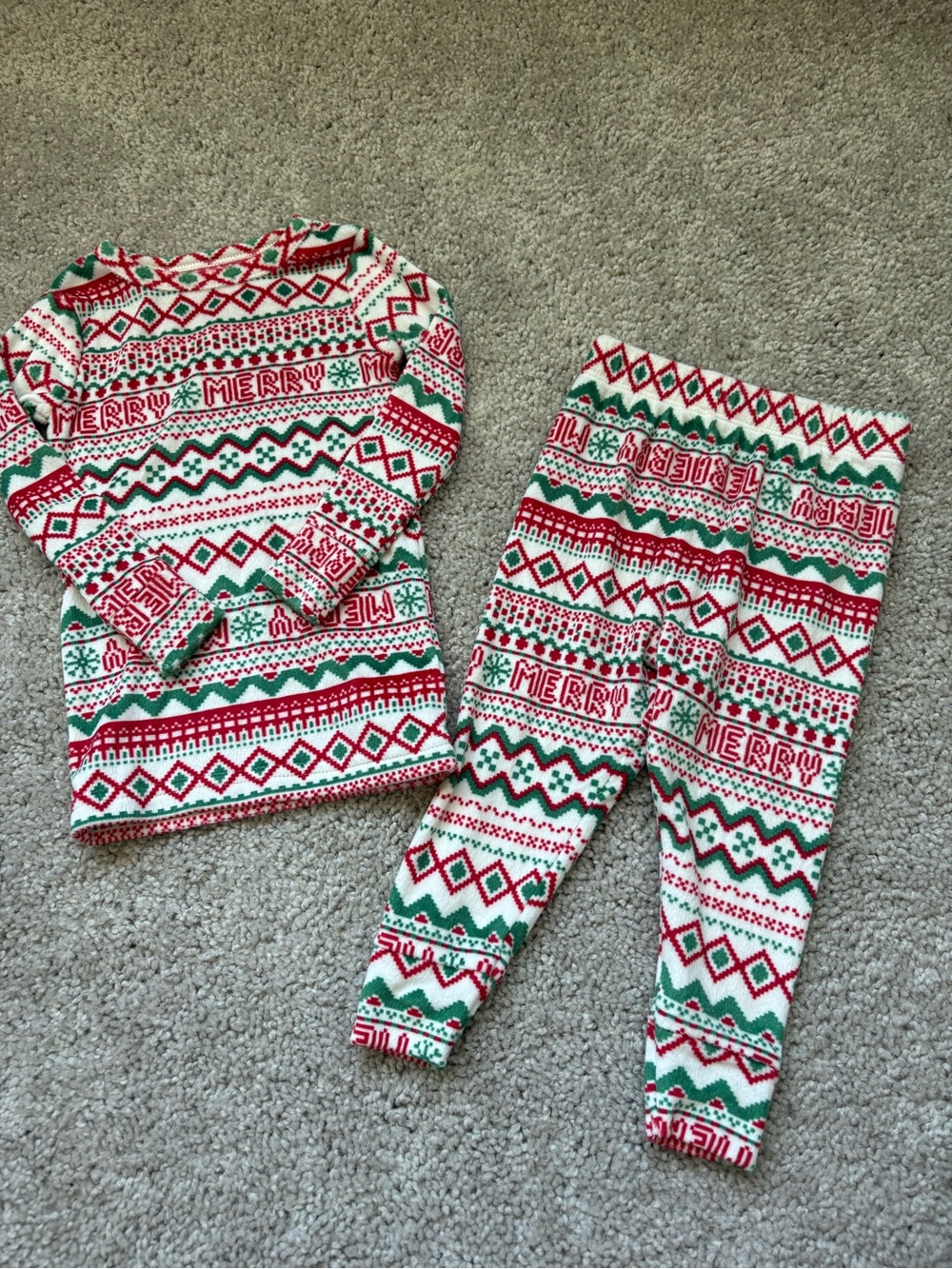 Cat & Jack Holiday 'Merry' Pajama Set - Red, Green & White
